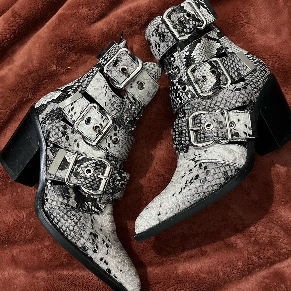 Jeffery Campbell Caceres white snakeskin bootie size 7.5